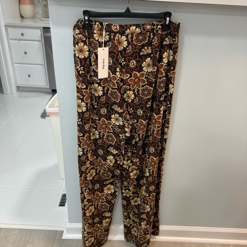 Rhythm Floral Patterned Wide Leg Pants in Brown and Cream - Picture 2 of 4